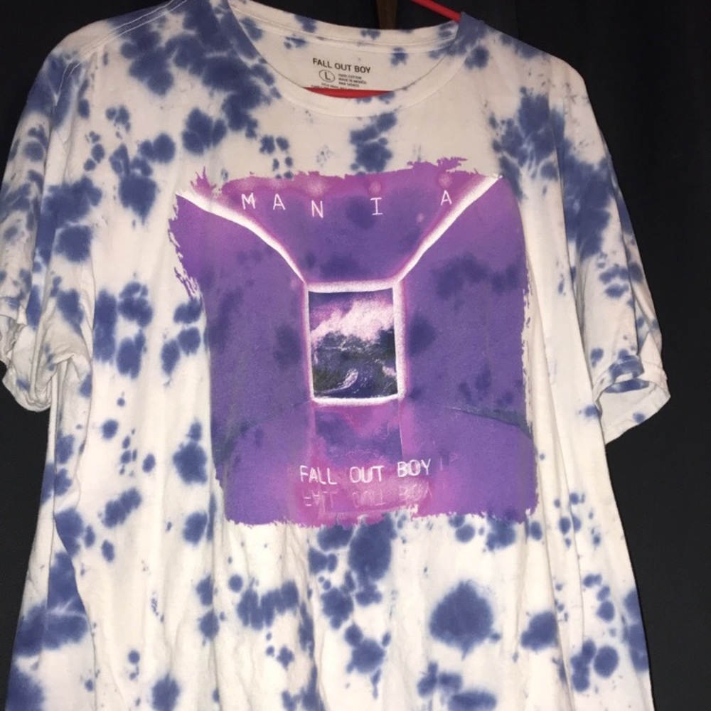 Fall out boy t shirt!